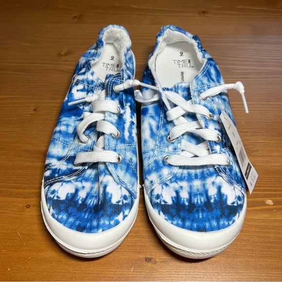 Time and Tru Women's Scrunch Back Slip On Sneakers Memory Foam Blue Tie Dye 9 - Picture 2 of 6